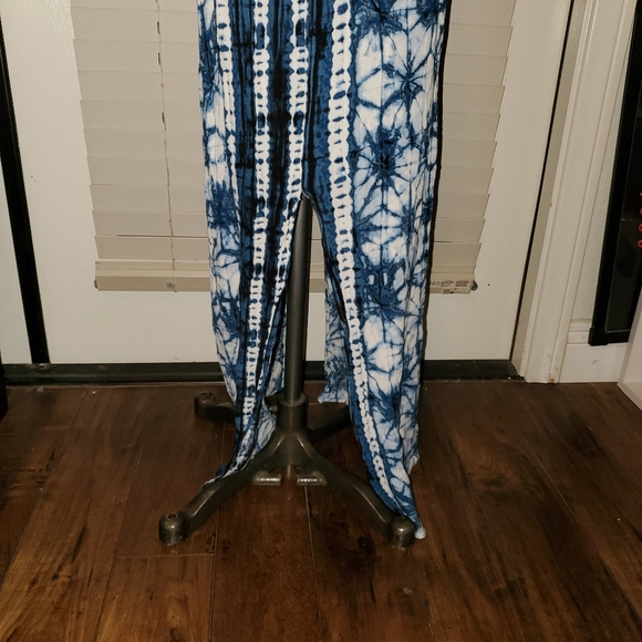 Dress - Picture 3 of 5